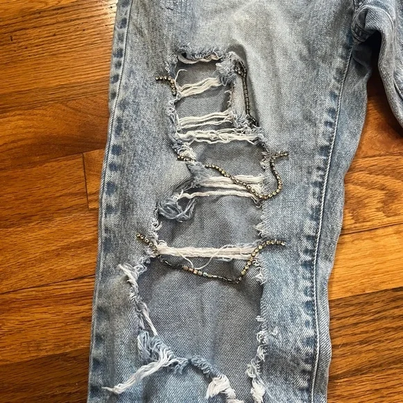 Forever 21 high rise ripped jeans with diamond accents - Picture 2 of 9